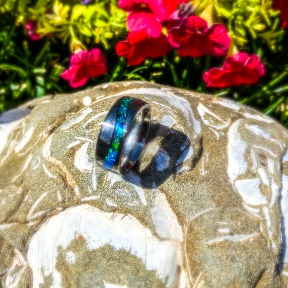 Opal and Titanium Wave ring - Picture 3 of 3